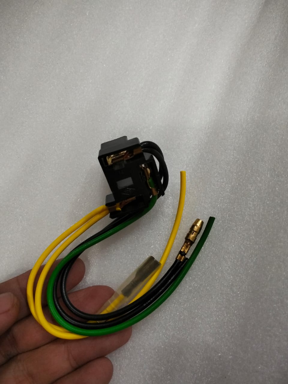 Fitting lampu depan vixion bola H4 HS1