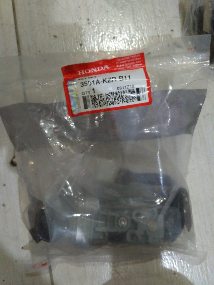 KUNCI KONTAK VARIO 125 FI 2013-2014 SET 3501A-KZR-B11